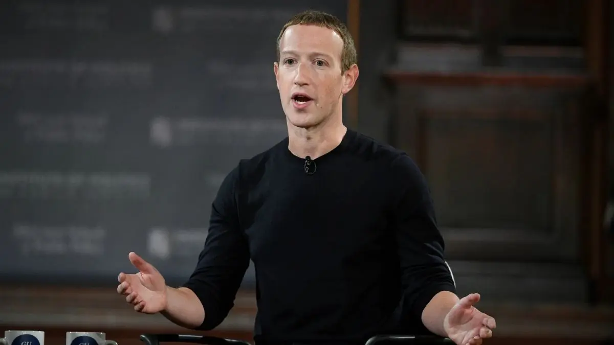 Le fondateur de Facebook confirme la fin des téléphones portables : ils seront remplacés par cet appareil